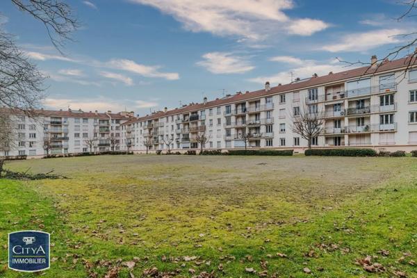 Appartement à louer 4 pièces 75m² Roanne (42300)