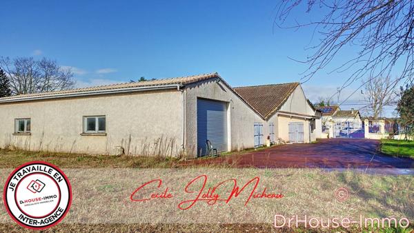 Bien immobilier à vendre 7 pièces de 910 m²