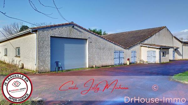 Bien immobilier à vendre 7 pièces de 910 m²