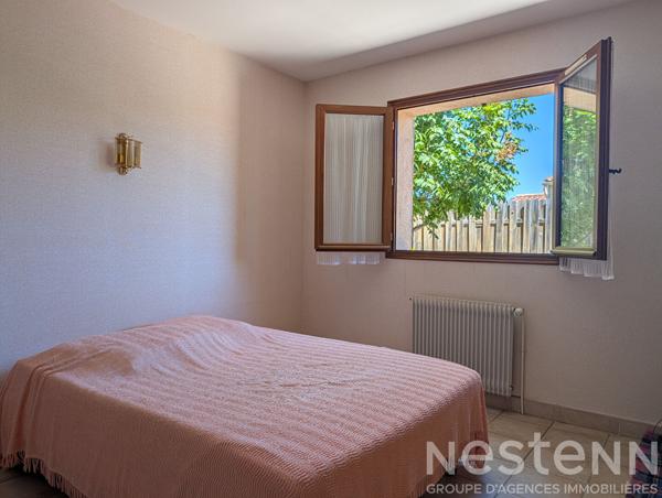 Maison de plain-pied à vendre à La Londe-les-Maures avec piscine et climatisation