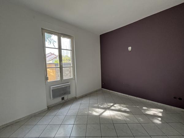 LOCATION - 69008 LYON Appartement T2 de 36,51 m² rez de jardin - petit immeuble