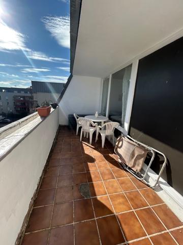 APPARTEMENT 2 CHAMBRES EXTERIEUR ET GARAGE