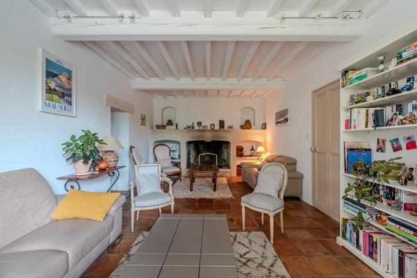 D’une pierre deux coups : un mas provençal aux deux habitations indépendantes