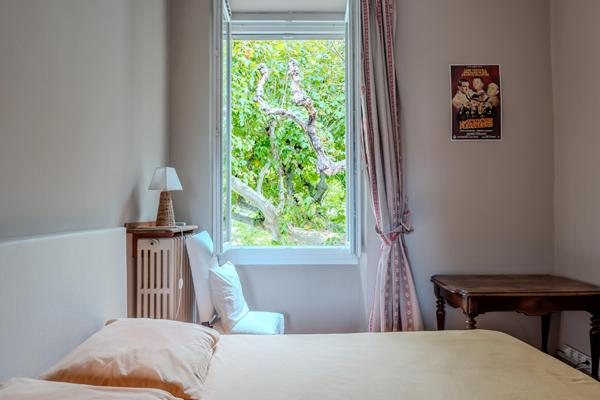 D’une pierre deux coups : un mas provençal aux deux habitations indépendantes