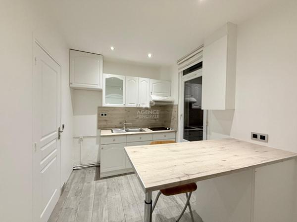 Appartement Carrieres Sur Seine 2 pièce(s) 25.19 m2 €169 000 ** - Référence 7560