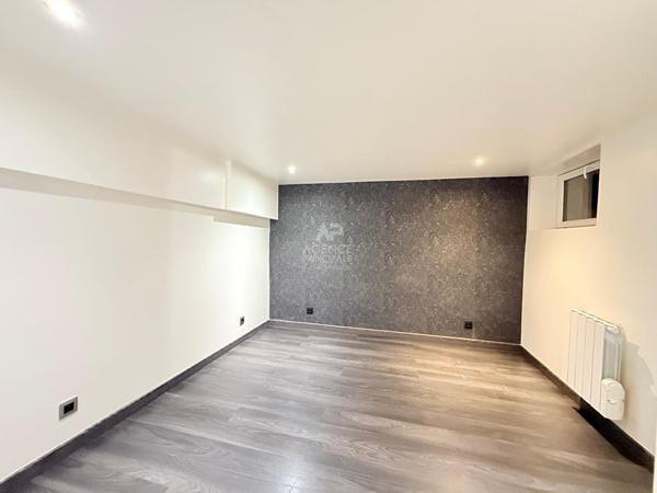 Appartement Carrieres Sur Seine 2 pièce(s) 25.19 m2 €169 000 ** - Référence 7560