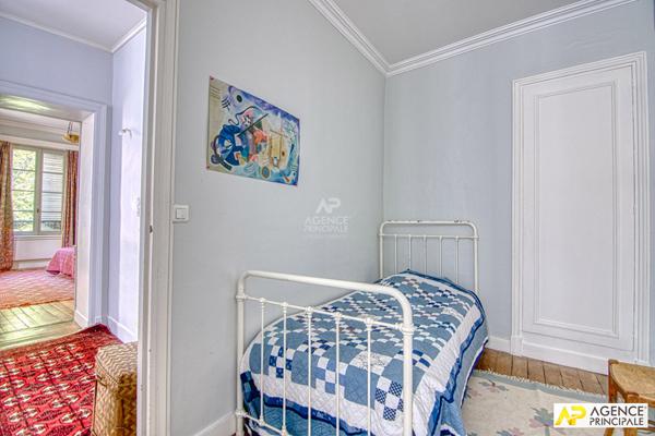 Versailles Chantiers Appartement 5 pièces 99.20 m² carrez- €770 000 ** - Référence 25800