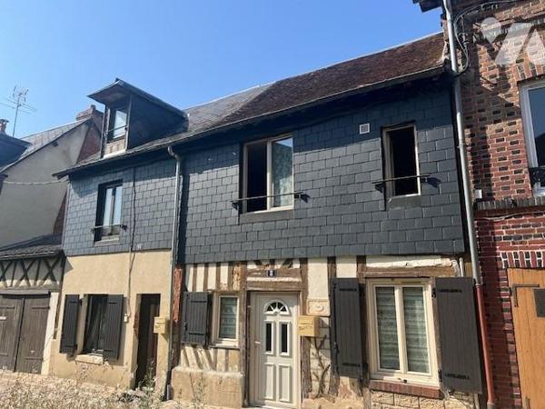 ORBEC CENTRE VILLE IMMEUBLE DE RAPPORT 2 LOGEMENTS