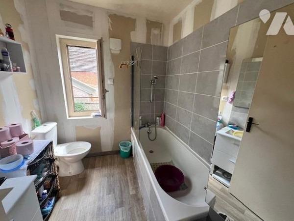 ORBEC CENTRE VILLE IMMEUBLE DE RAPPORT 2 LOGEMENTS