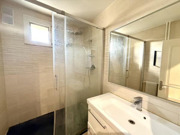 Aulnay-sous-Bois (93600) 5 Pièces avec balcons, cave proche futur métro et RER B