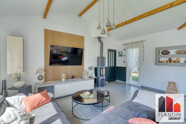 Villa 6 pièces de 160 m² - 4 chambres - Vernaison (limite Charly)