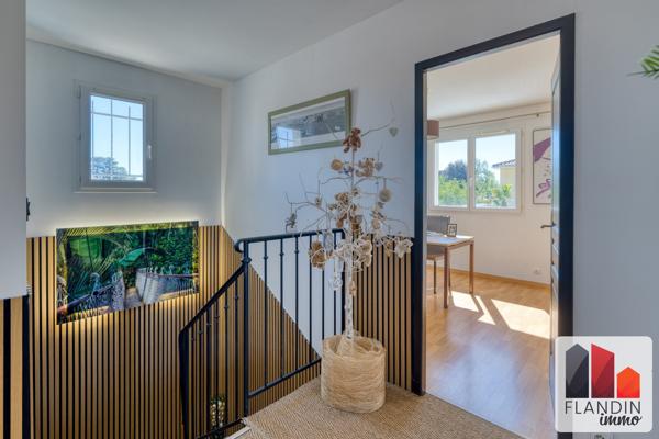 Villa 6 pièces de 160 m² - 4 chambres - Vernaison (limite Charly)