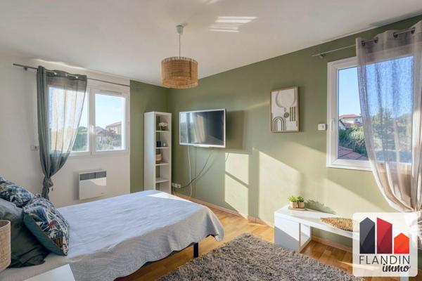 Villa 6 pièces de 160 m² - 4 chambres - Vernaison (limite Charly)