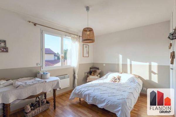 Villa 6 pièces de 160 m² - 4 chambres - Vernaison (limite Charly)