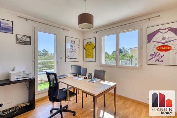 Villa 6 pièces de 160 m² - 4 chambres - Vernaison (limite Charly)