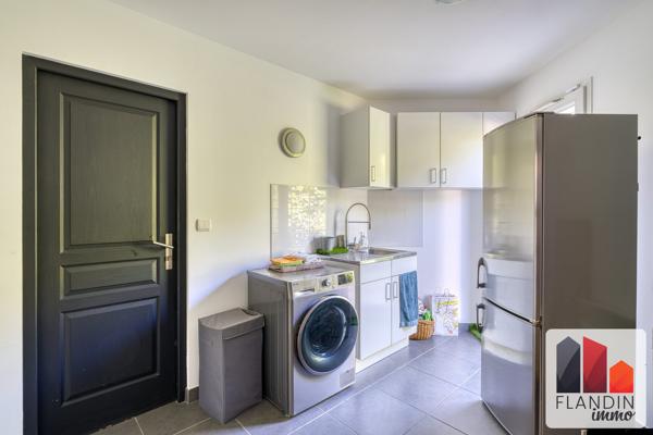 Villa 6 pièces de 160 m² - 4 chambres - Vernaison (limite Charly)