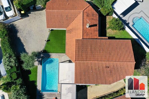 Villa 6 pièces de 160 m² - 4 chambres - Vernaison (limite Charly)