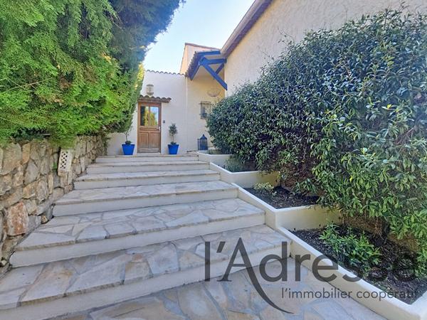 Magnifique Villa de 107m² sur 860m² de terrain au coeur d'un Prestigieux Domaine