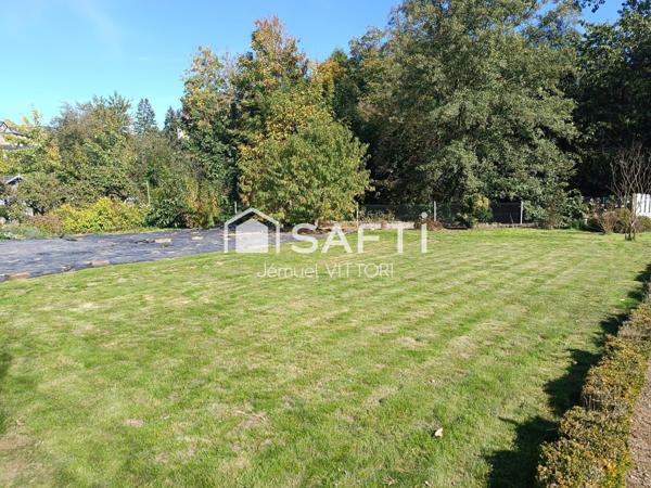 Maison en pierre avec dépendance et terrain clos