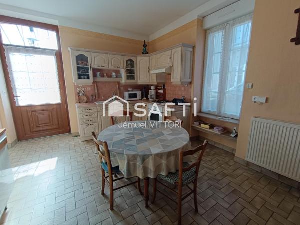 Maison en pierre avec dépendance et terrain clos