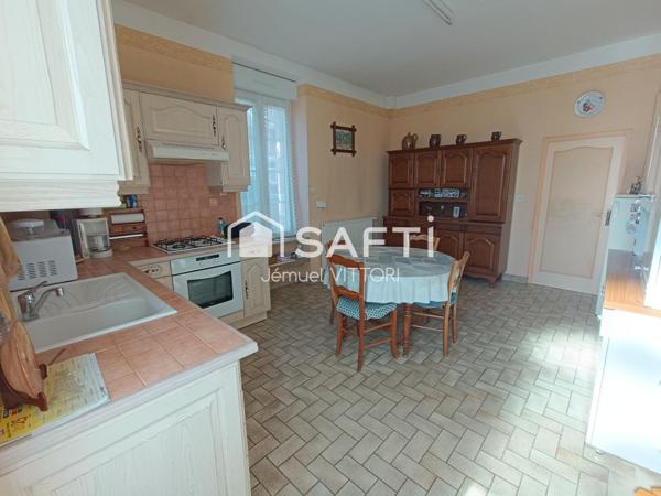 Maison en pierre avec dépendance et terrain clos