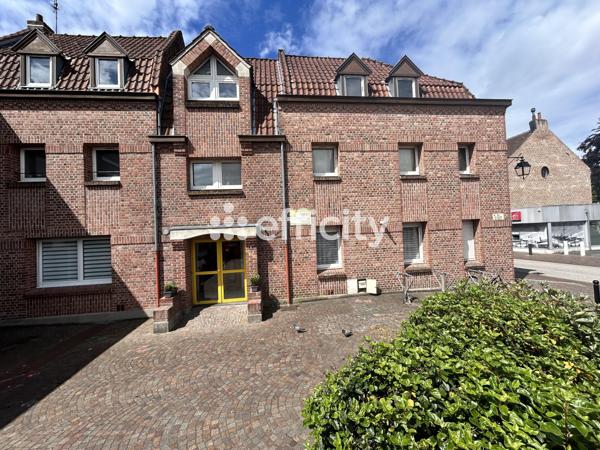 Immeuble
        
        - 212 m² Exclusivité 650 000 € *