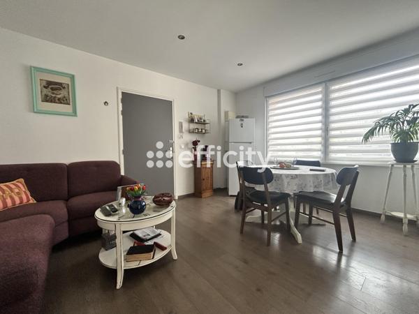 Immeuble
        
        - 212 m² Exclusivité 650 000 € *