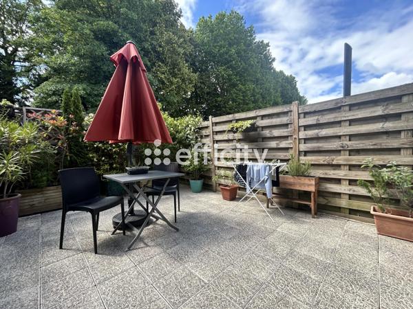 Immeuble
        
        - 212 m² Exclusivité 650 000 € *