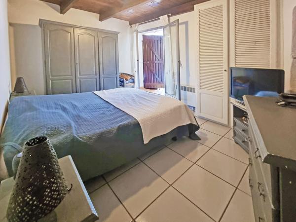 Maison
         5 pièces
        - 131 m² 389 000 € *