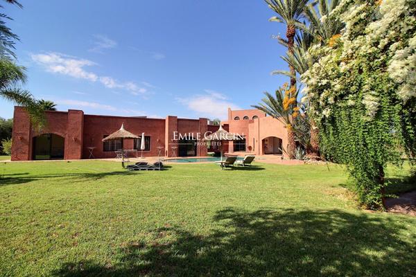 Villa à vendre au coeur d'un joli domaine à Marrakech