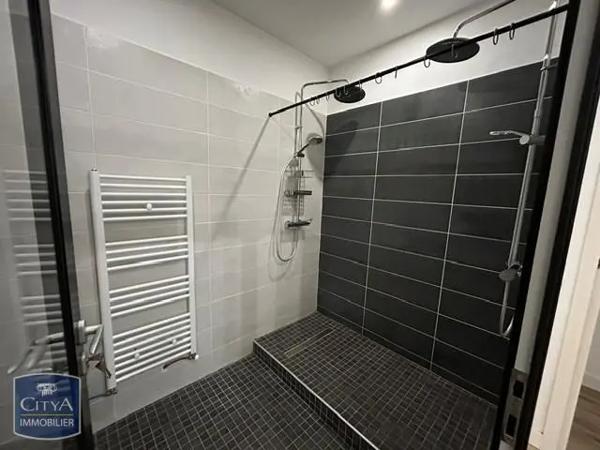 Appartement à louer 2 pièces 74.79m² Nantes (44000)