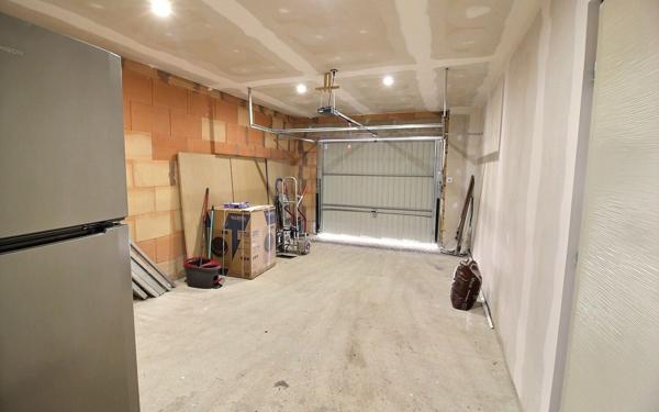 Maison à vendre    6 pièces •  Montceau-les-Mines