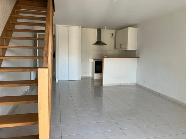 T.3 EN DUPLEX AURAY 58m2 AVEC 2 PARKINGS , Auray