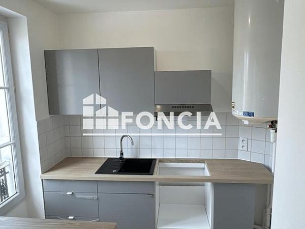 Location Appartement 3 pièces 47.19 m² - 6 PLACE DU MARCHE Crecy-la-chapelle 77580