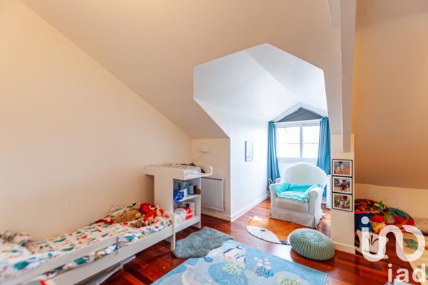 Duplex 6 pièces de 130 m² à Bougival (78380)