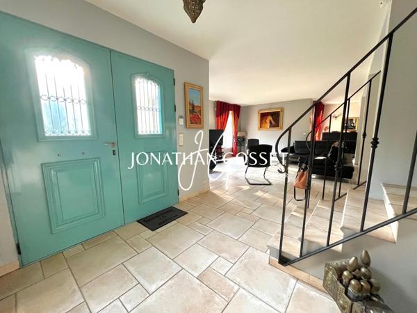 Hardicourt: Maison de maître - 10 pcs - 6ch avec sous sol total et magnifique jardin avec piscine