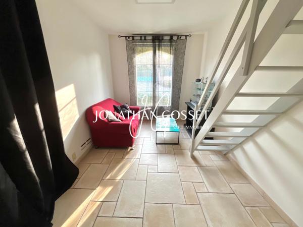 Hardicourt: Maison de maître - 10 pcs - 6ch avec sous sol total et magnifique jardin avec piscine