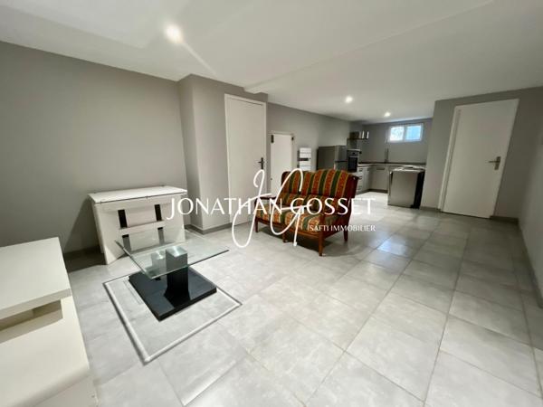 Hardicourt: Maison de maître - 10 pcs - 6ch avec sous sol total et magnifique jardin avec piscine