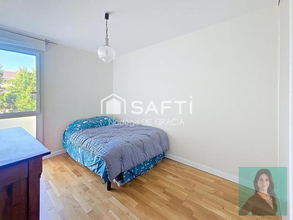 Grand appartement T3bis /4 centre castanet avec cellier + parking