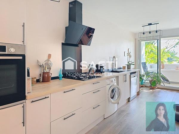 Grand appartement T3bis /4 centre castanet avec cellier + parking