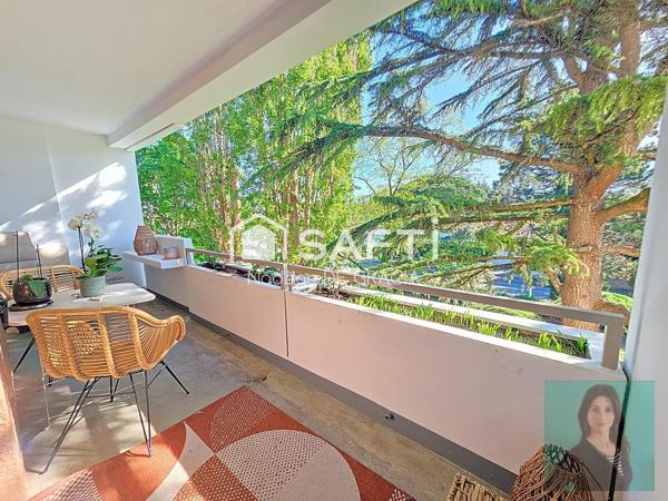 Grand appartement T3bis /4 centre castanet avec cellier + parking