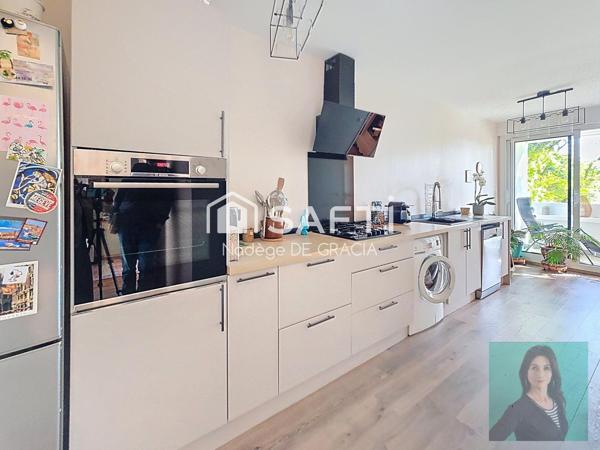 Grand appartement T3bis /4 centre castanet avec cellier + parking