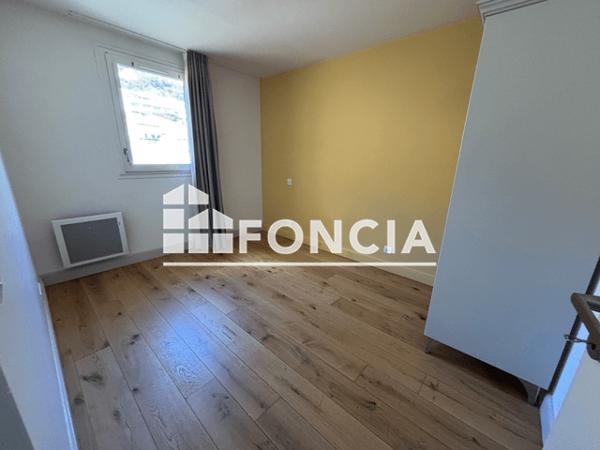 Location Appartement 2 pièces 34.5 m² - 5 PLACE DU PATTI Grasse 06130