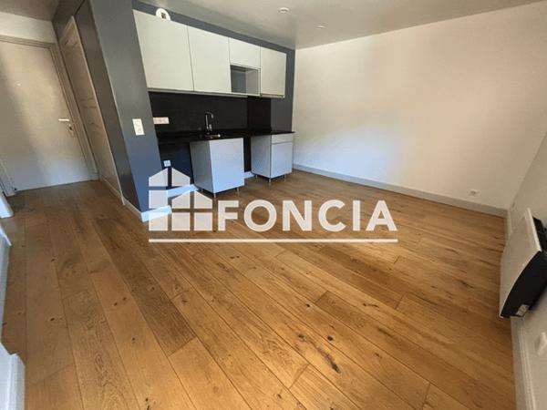 Location Appartement 2 pièces 34.5 m² - 5 PLACE DU PATTI Grasse 06130