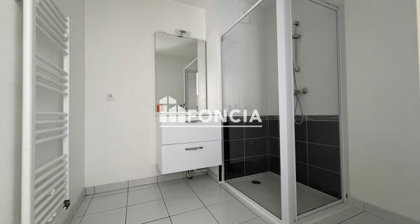 Location Appartement 2 pièces 48.2 m² - Lanester 56600