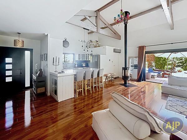 Vente maison Saint Jean D Illac : 599 500 € - AJP Immobilier Pessac