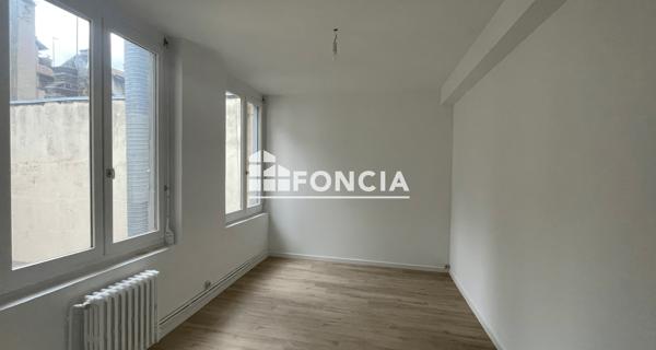Location Appartement 5 pièces 123.75 m² - Saint-étienne 42000