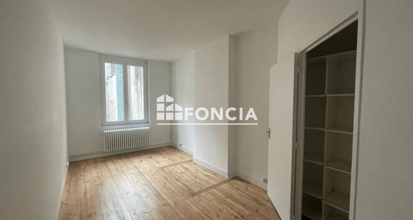 Location Appartement 5 pièces 123.75 m² - Saint-étienne 42000