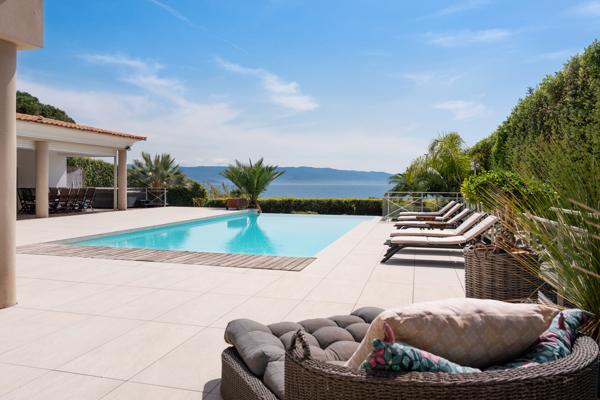 Route des Sanguinaires villa de prestige de 300m² avec piscine vue mer Ajaccio (20000)