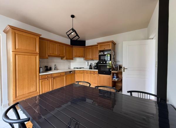 Maison à MALESTROIT, 56140 - 6 pièces 142m²